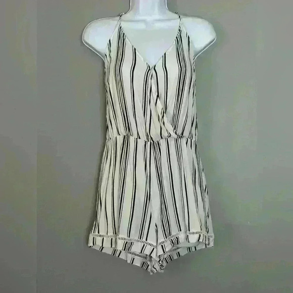 L.A. Hearts Striped Romper (R6) - Picture 3 of 10